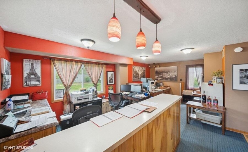 06_6382CentralAve_2018_Small