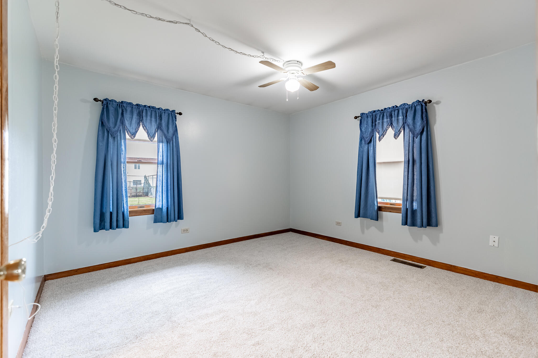 3321 George St-21