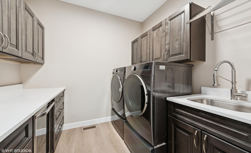 Laundry- Butler's Pantry