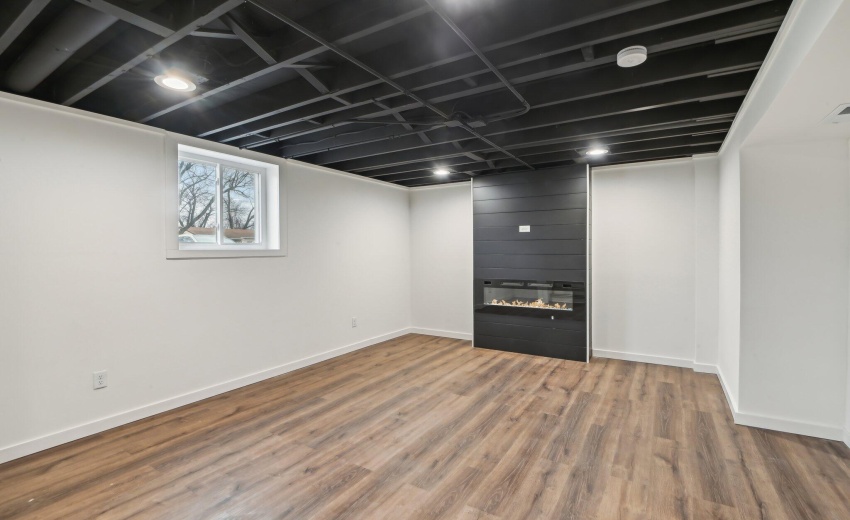 23-web-or-mls-Tennessee Ave-023