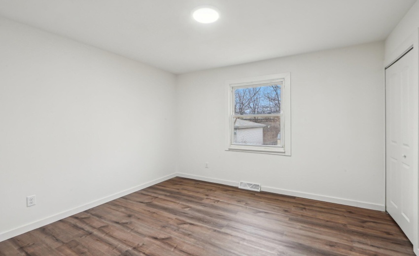 16-web-or-mls-Tennessee Ave-016