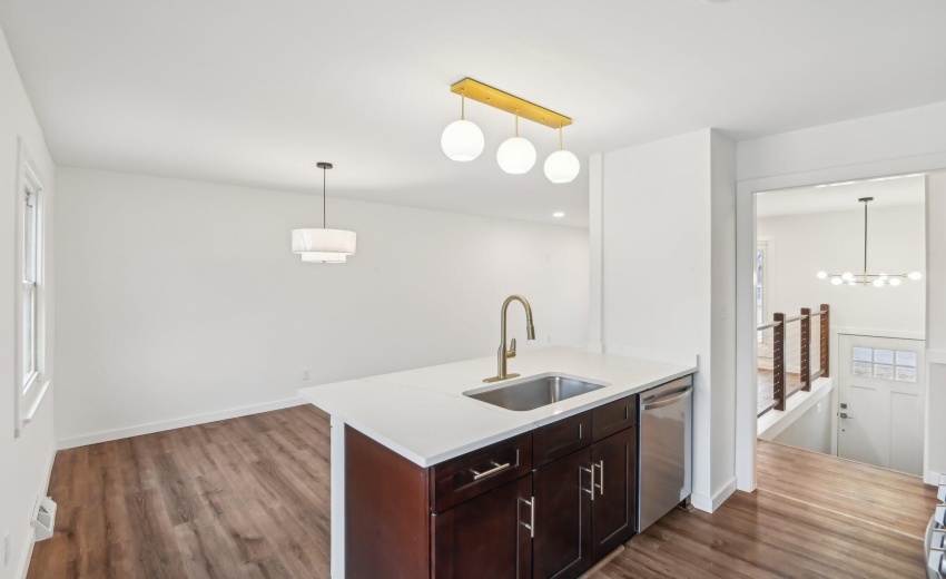 9-web-or-mls-Tennessee Ave-009