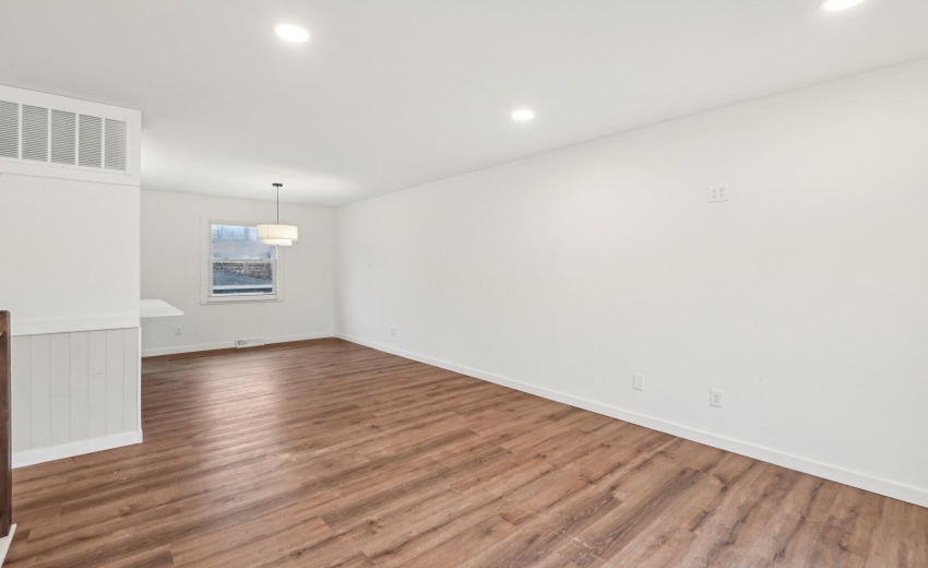 5-web-or-mls-Tennessee Ave-005