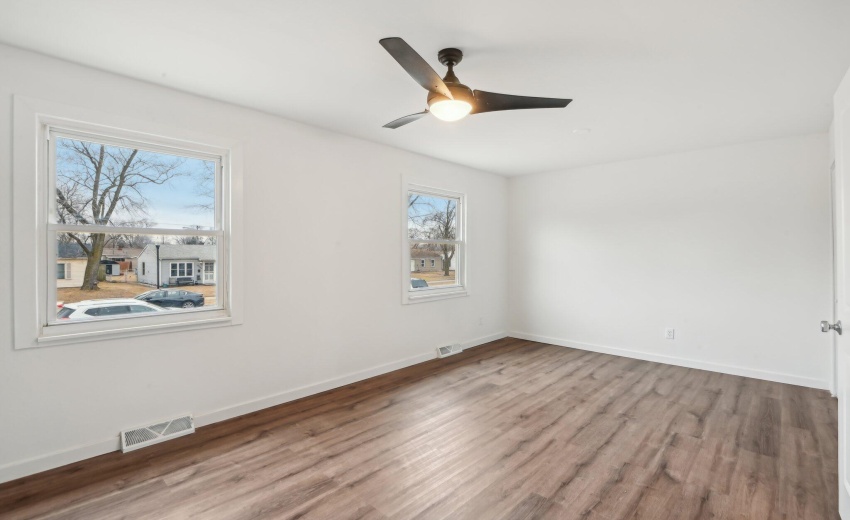 18-web-or-mls-Tennessee Ave-018