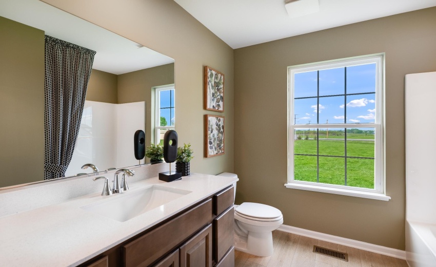 t CHB_Astoria_Pic_Raleigh_bath 2