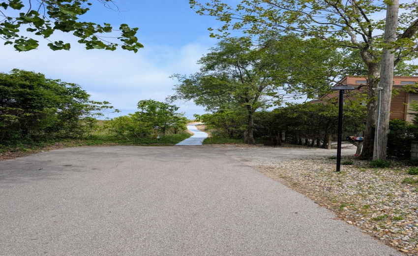 A very short walk to Lake Michigan