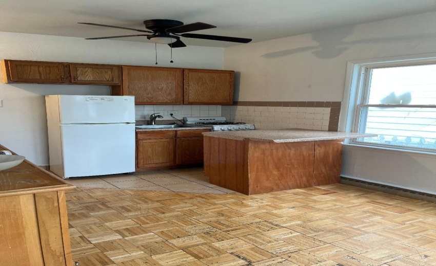 1402 Kitchen