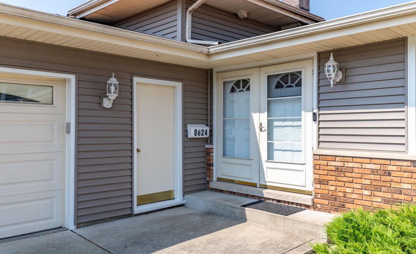 8624 Garfield Ave-9