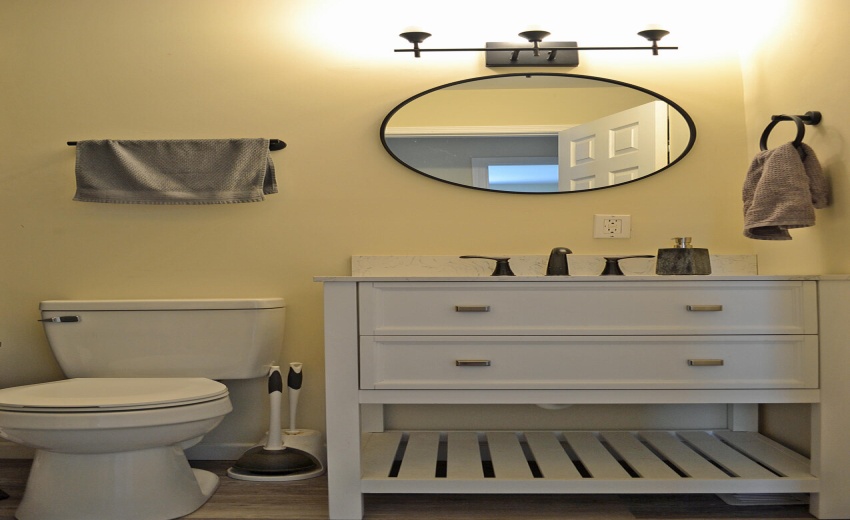 BATH HALL VANITY