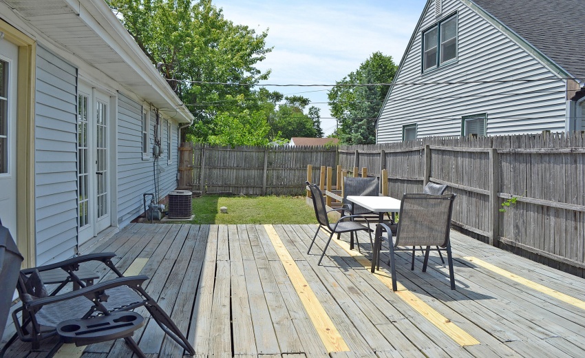 DECK 2