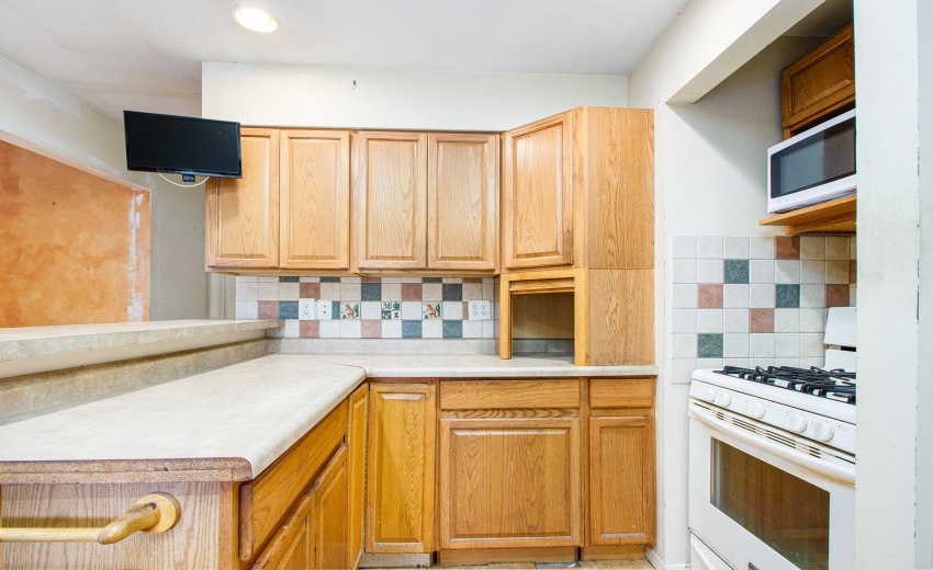 011_250613-482groveave-42_393