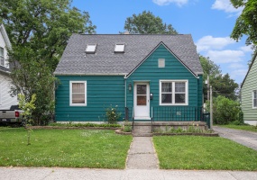 482 Grove Avenue, Valparaiso, Indiana, 4 Bedrooms Bedrooms, 8 Rooms Rooms,3 BathroomsBathrooms,Residential,For Sale,Grove,NRA822745