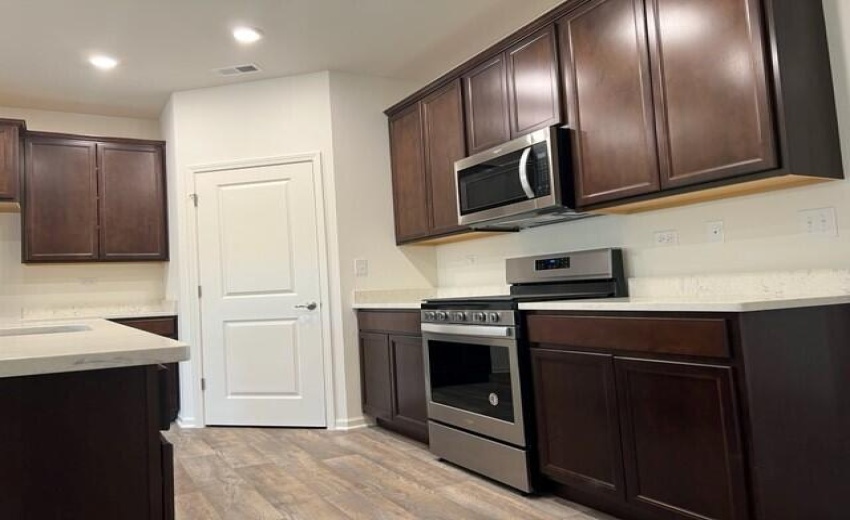 Dover_Dark Cabinets_007