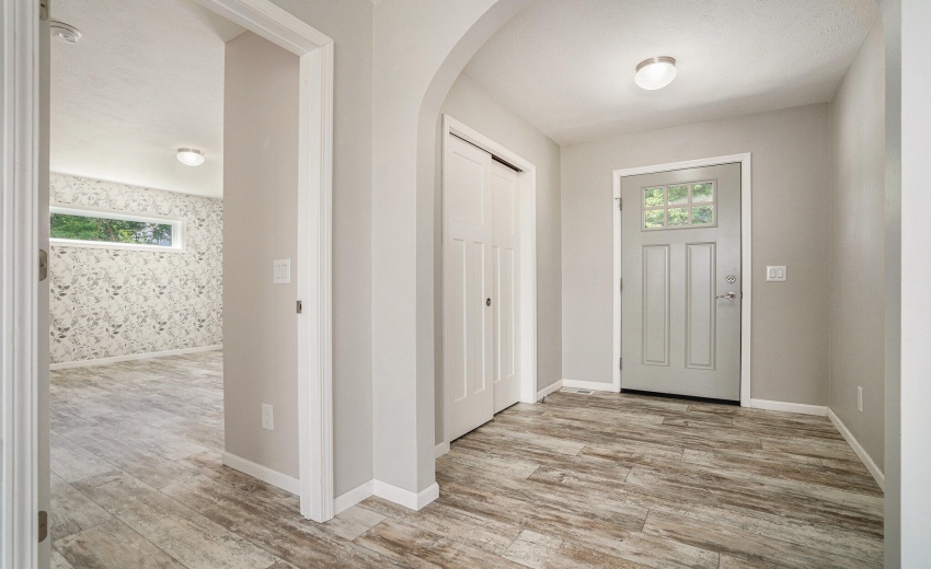 Entry/Foyer