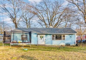 522 Highland Avenue, Michigan City, Indiana, 2 Bedrooms Bedrooms, 4 Rooms Rooms,1 BathroomBathrooms,Residential,For Sale,Highland,NRA824544