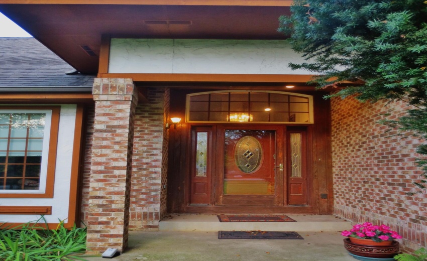 ENTRANCE