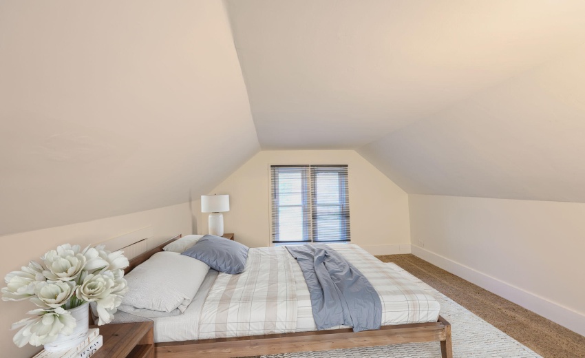 Property_0E84_48-web-or-mls-307-walker-s