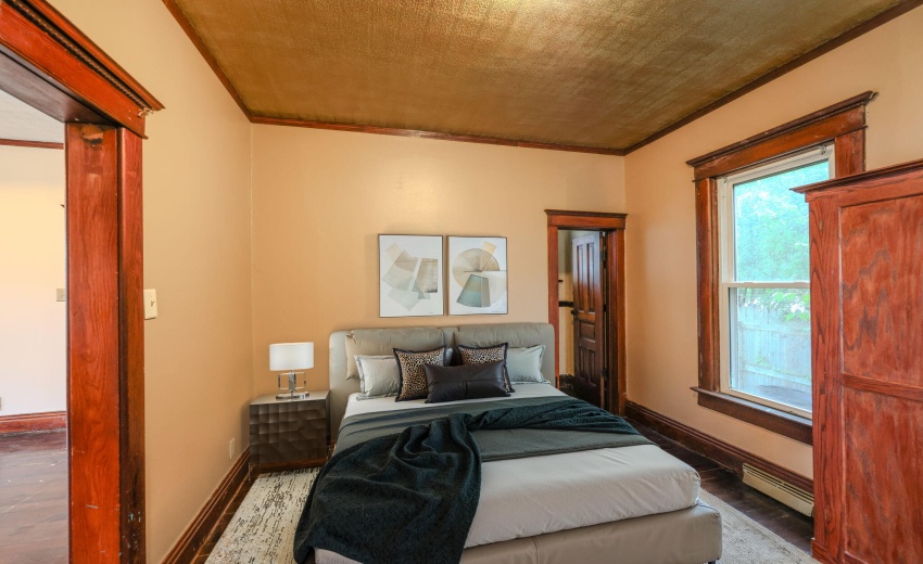 Property_0E84_29-web-or-mls-307-walker-s