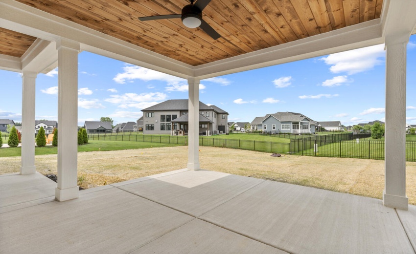 44_9770DunegrassWay_StJohn_IN_Small