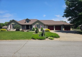 1281 Redbud Drive, La Porte, Indiana, 3 Bedrooms Bedrooms, 10 Rooms Rooms,3 BathroomsBathrooms,Residential,For Sale,Redbud,NRA825409