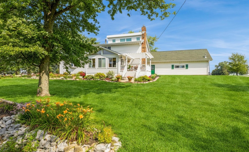 33_13617W117thAve_59_RearView_MRED_2000x