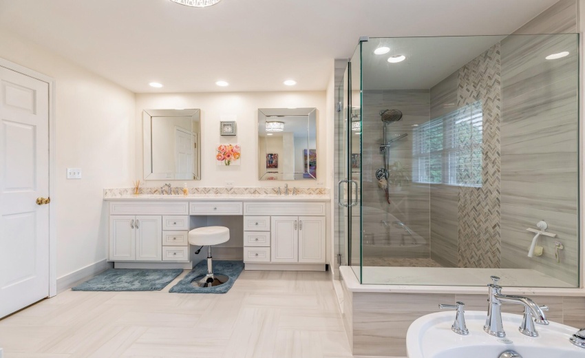 17_13617W117thAve_13001_PrimaryBathroom_