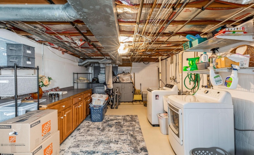 29_13617W117thAve_44_LaundryRoom_MRED_20