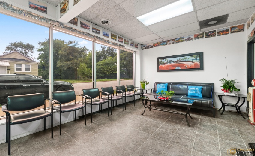 client waiting room2