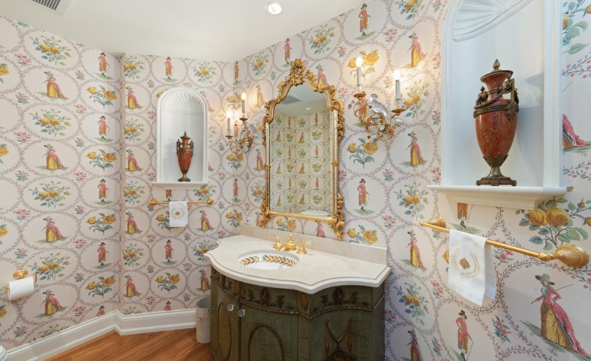 Powder room