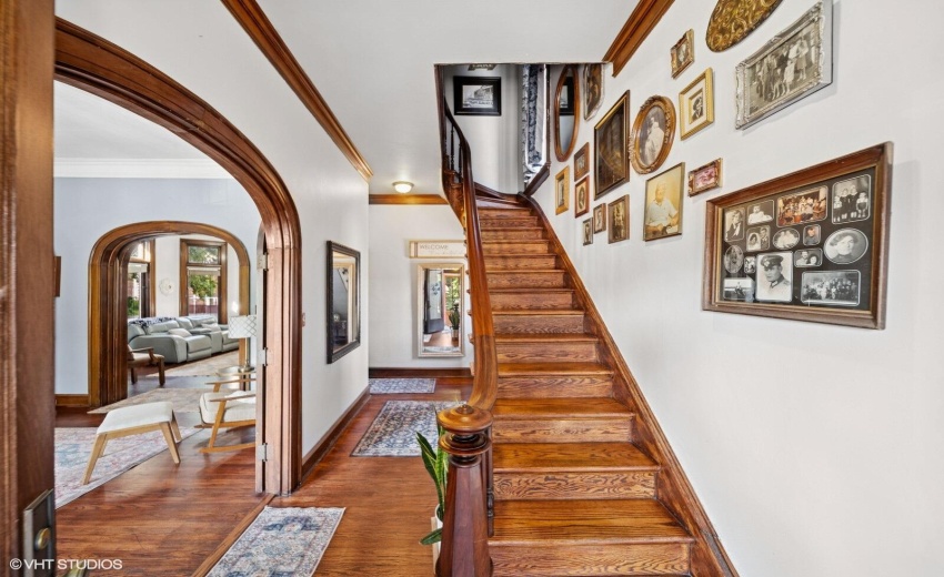 01_717PineStreet_2002_Large