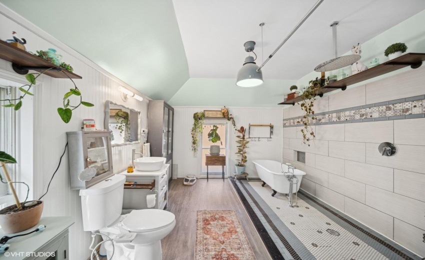 18_717PineStreet_2054_Large