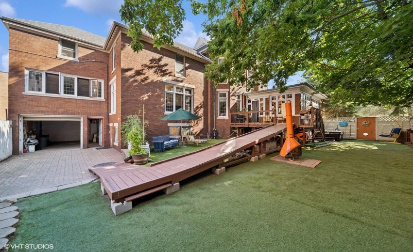 05_717PineStreet_2011_Large