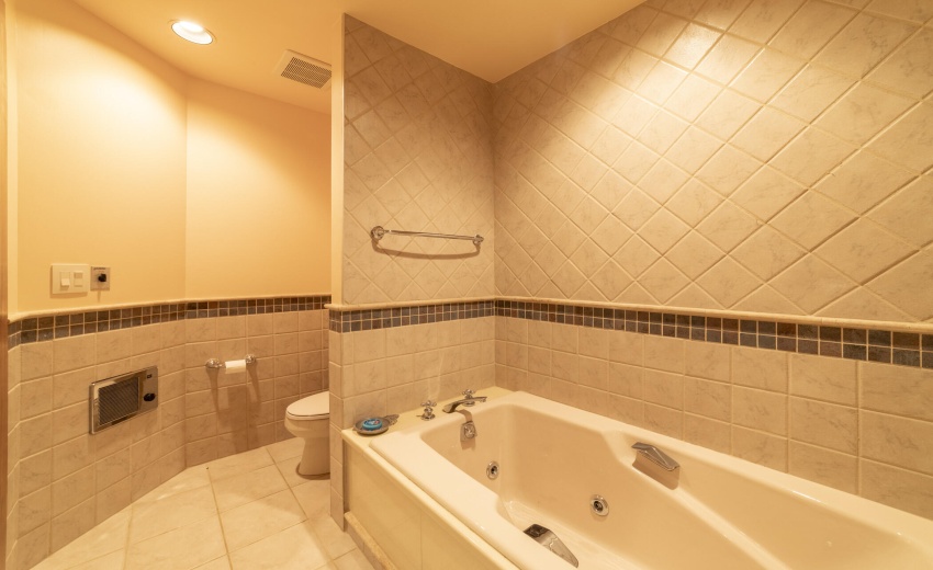 RPrimeBathE1000N0077