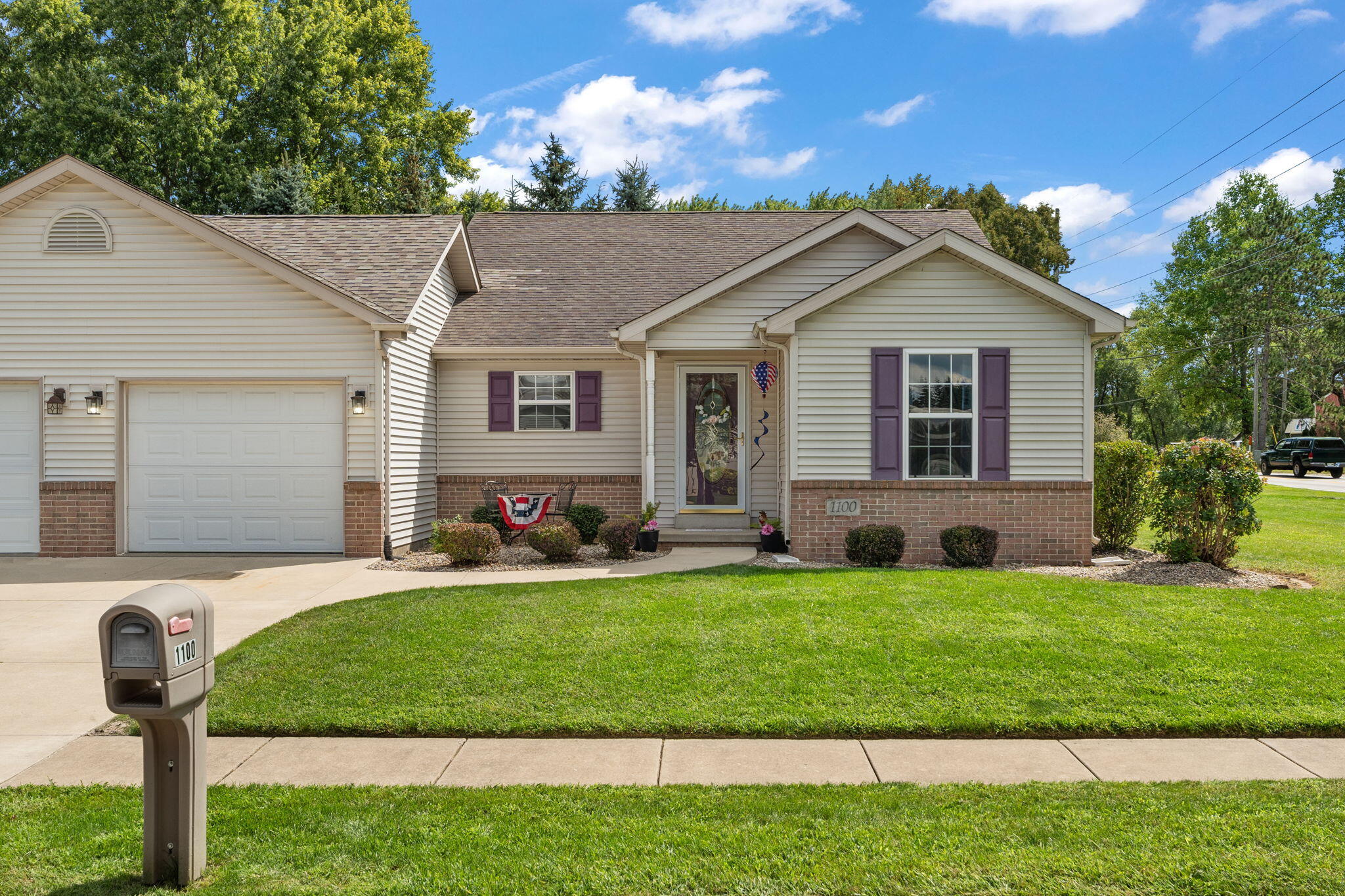1100 Pine Creek Road, Valparaiso, Indiana, 2 Bedrooms Bedrooms, 6 Rooms Rooms,2 BathroomsBathrooms,Residential,For Sale,Pine Creek,NRA826656