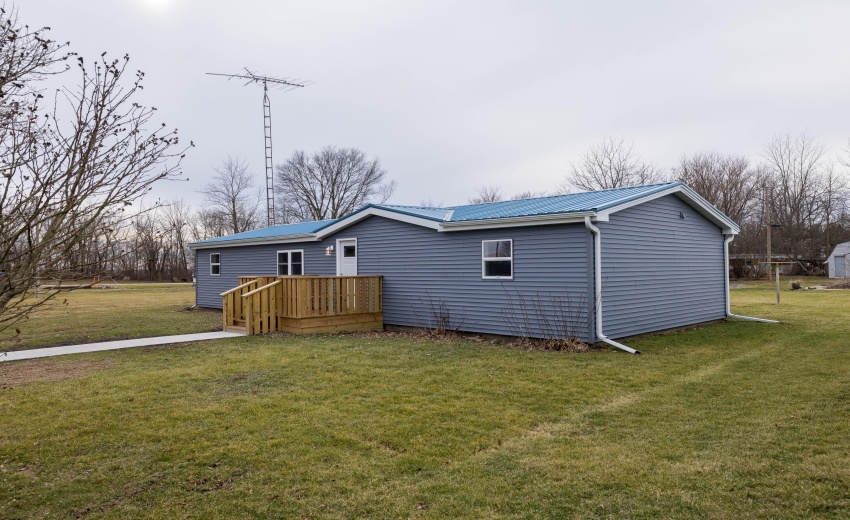 306 S Chestnut St Earl Park-25