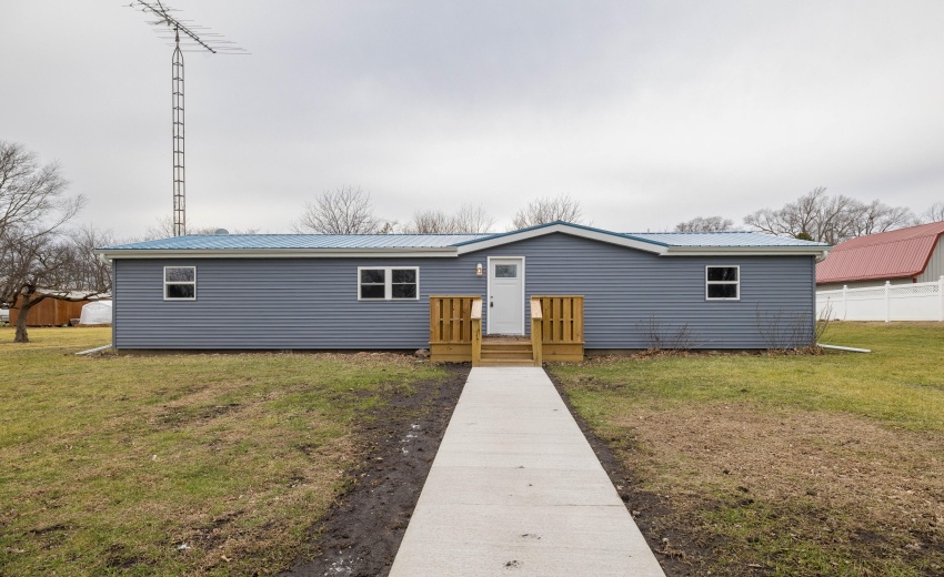 306 S Chestnut St Earl Park-23