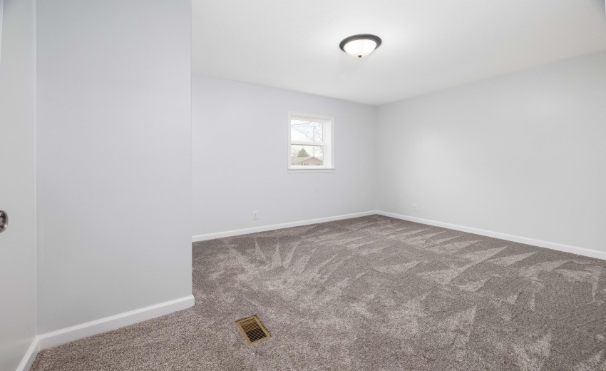 306 S Chestnut St Earl Park-21