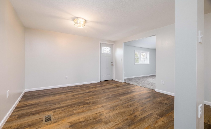 306 S Chestnut St Earl Park-01