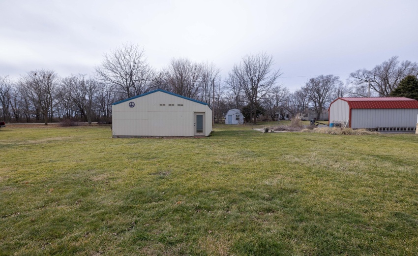 306 S Chestnut St Earl Park-32