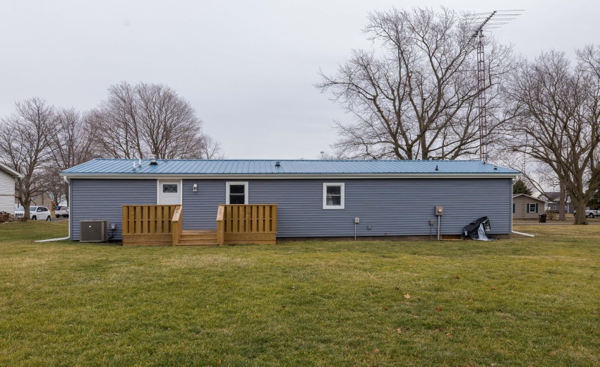 306 S Chestnut St Earl Park-28