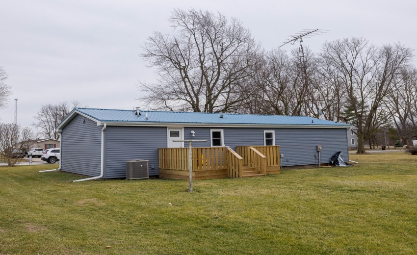 306 S Chestnut St Earl Park-27