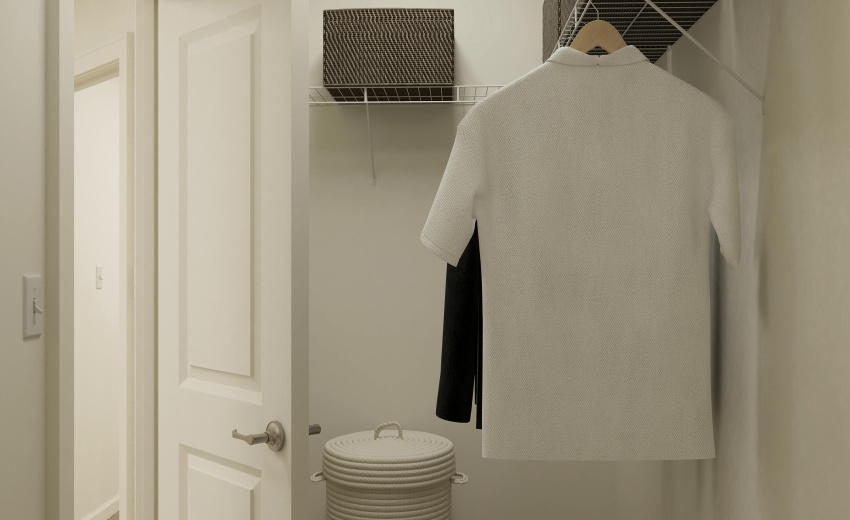 Walk-in Closet