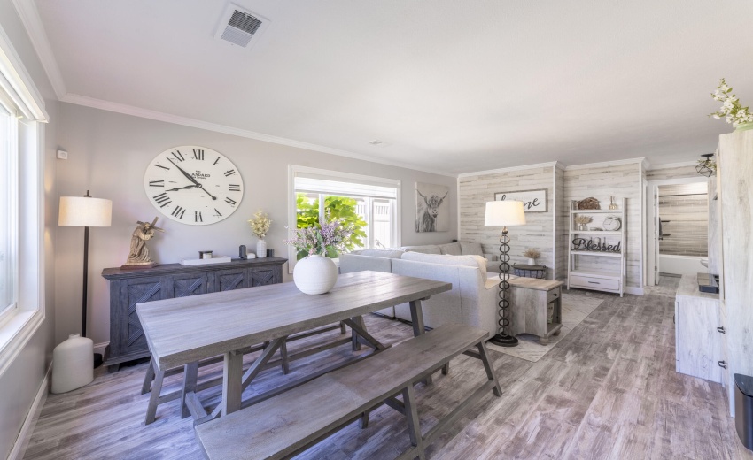 Entry/Dining