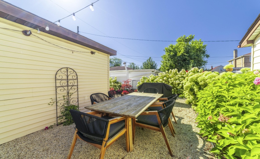 Side patio