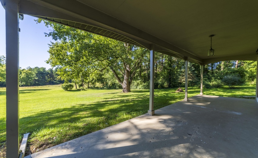 CFrontPorch820North0017