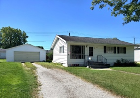 805 Washington Street, Rensselaer, Indiana, 3 Bedrooms Bedrooms, 7 Rooms Rooms,1 BathroomBathrooms,Residential,For Sale,Washington,NRA827357