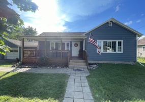 301 Hoffman Street, Crown Point, Indiana, 3 Bedrooms Bedrooms, 7 Rooms Rooms,2 BathroomsBathrooms,Residential,For Sale,Hoffman,NRA827673