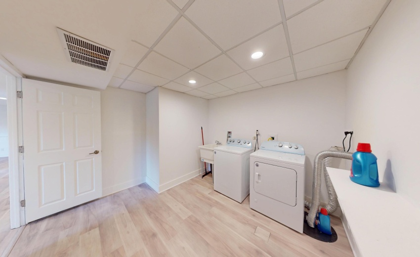 3064-Parkwood-Pl-04012025_125705