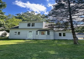 1802 Evans Avenue, Valparaiso, Indiana, 8 Bedrooms Bedrooms, ,3 BathroomsBathrooms,Residential Income,For Sale,Evans,NRA827778