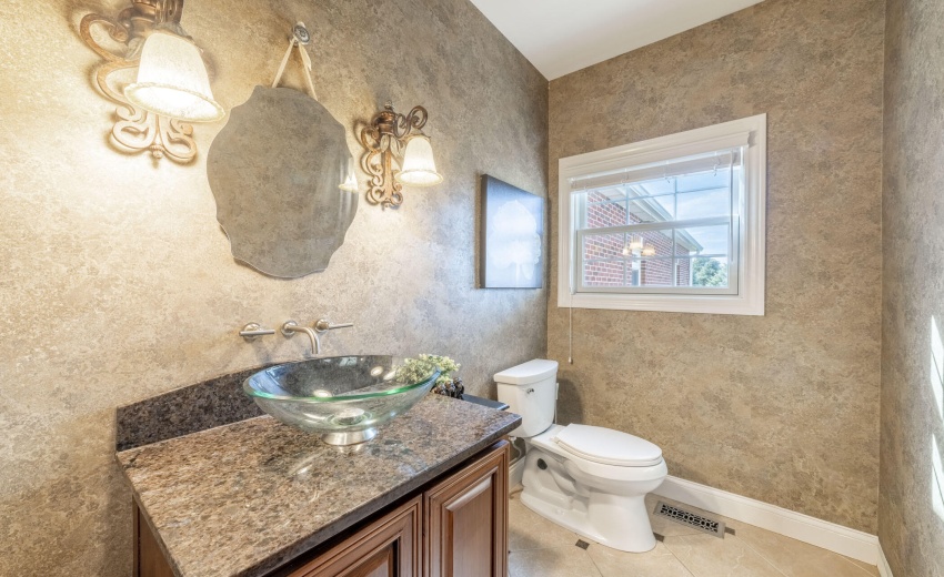 PBrownBath493NCR0051